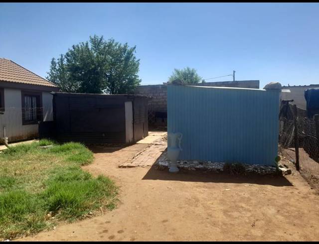 LAND FOR SALE IN PALM RIDGE